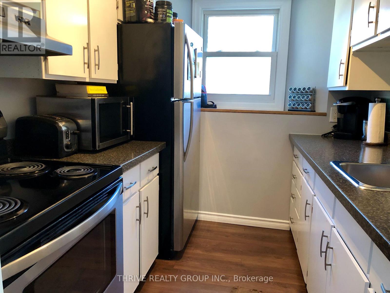 12 Edith Street, London North, Ontario  N6H 2E8 - Photo 11 - X12265517