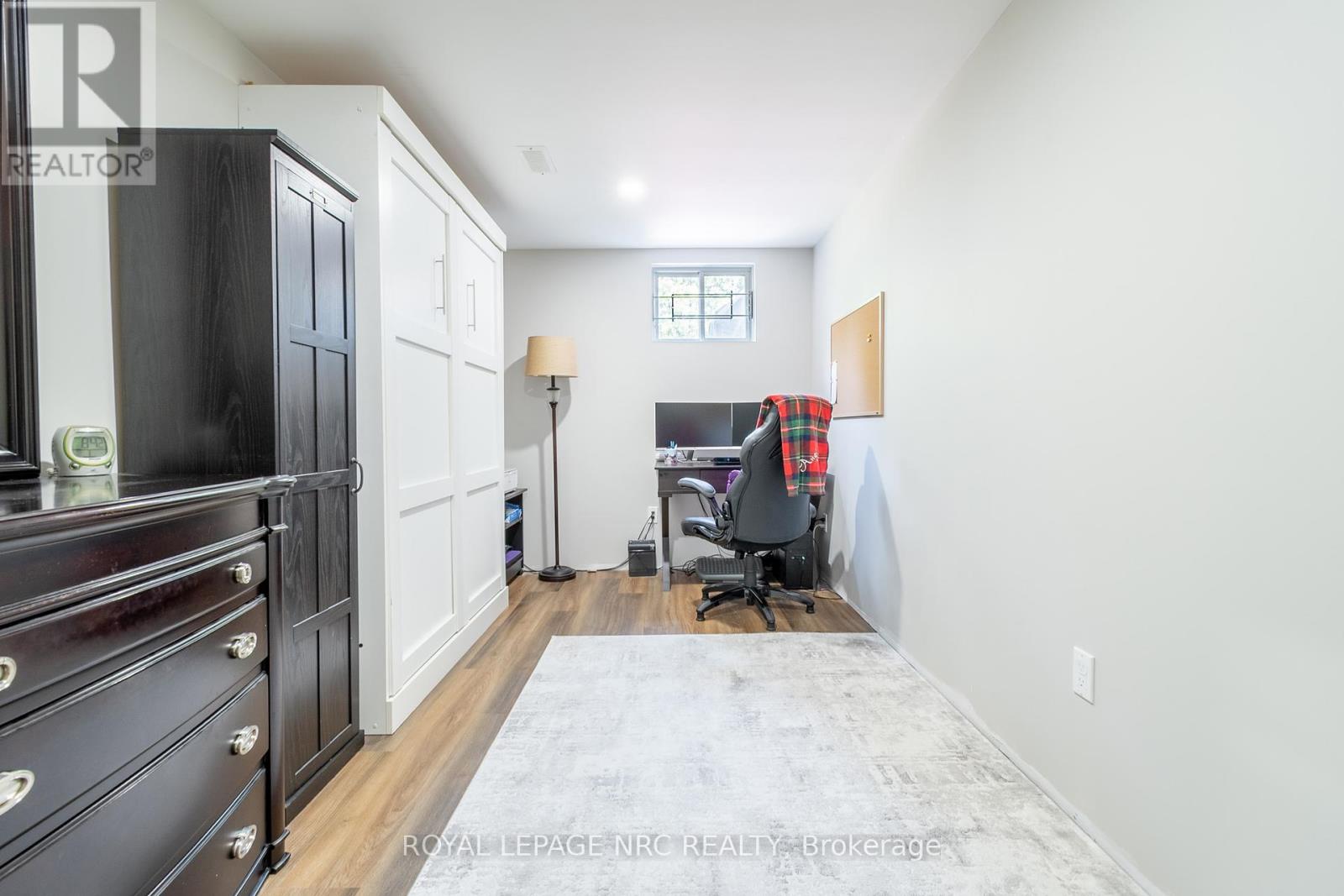4 Jackson Court W, Welland, Ontario  L3C 7G2 - Photo 20 - X12265547