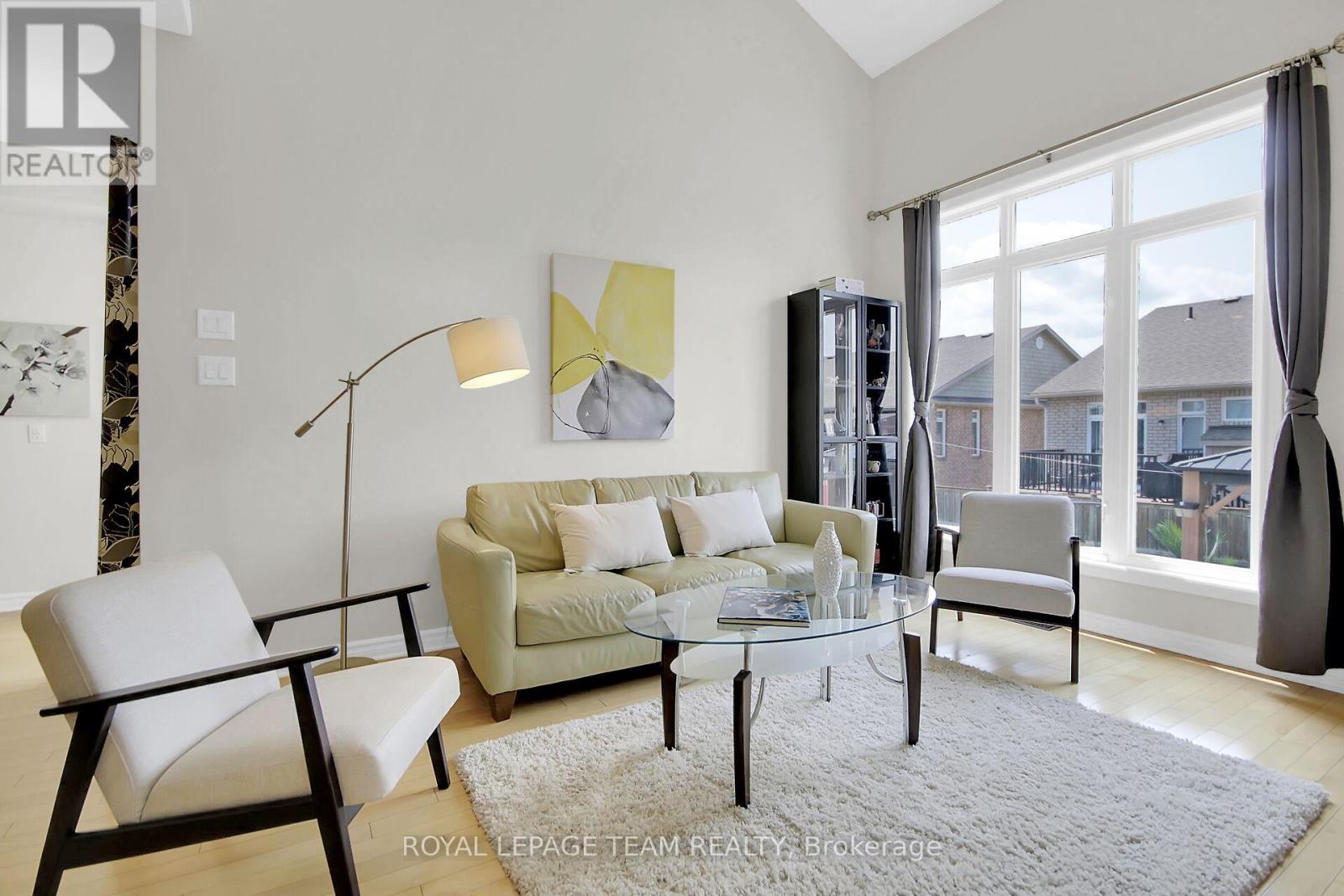 Property at 239 WAYMARK CRESCENT image 3