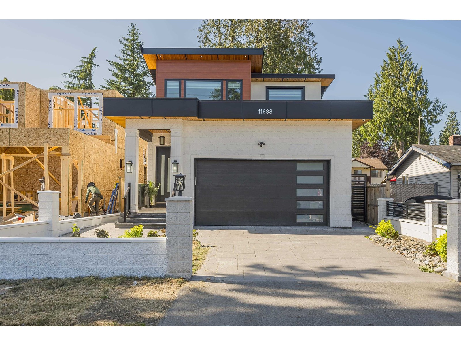 11688 96 AVENUE, delta, British Columbia V4C3W7