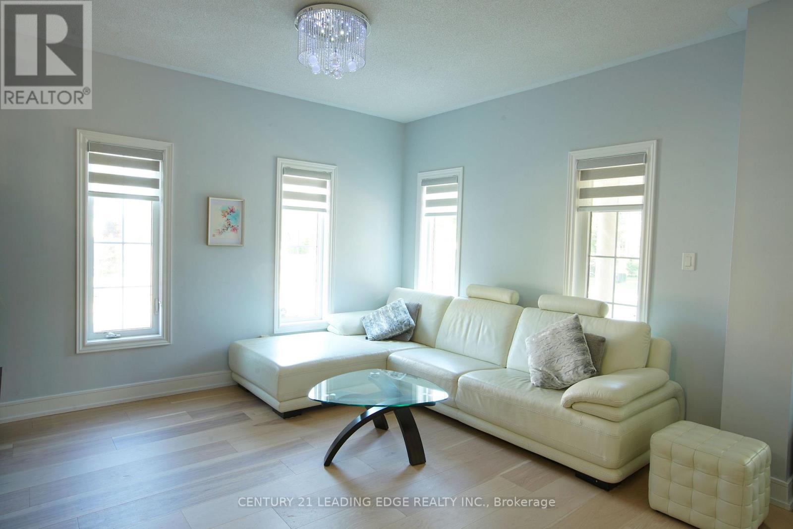 Property at 648 SOUTH UNIONVILLE AVENUE image 3