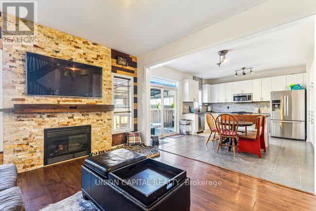 Property at 10 BUD LEGGETT CRESCENT image 5
