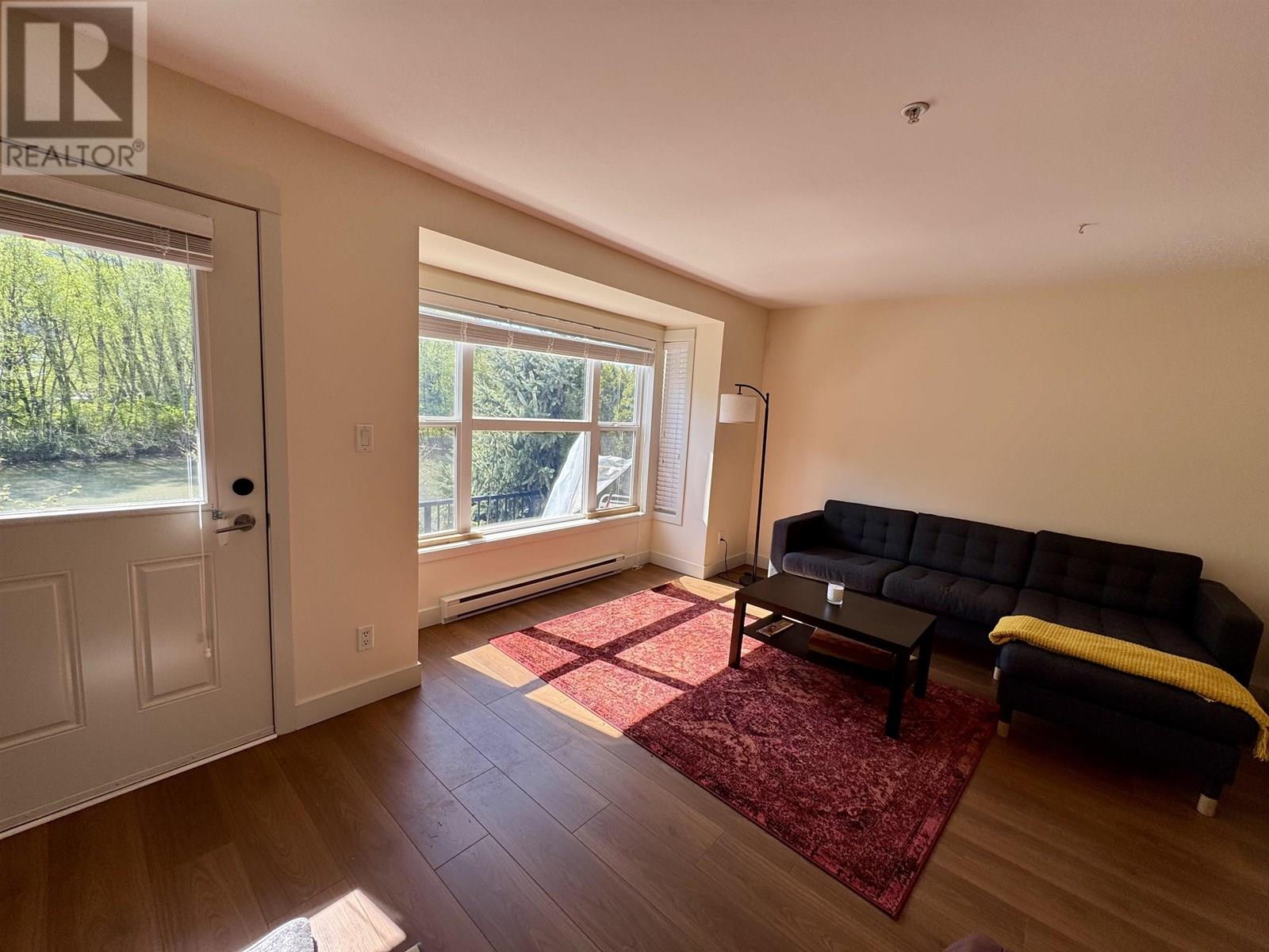 Property at 17 1204 MAIN STREET image 5