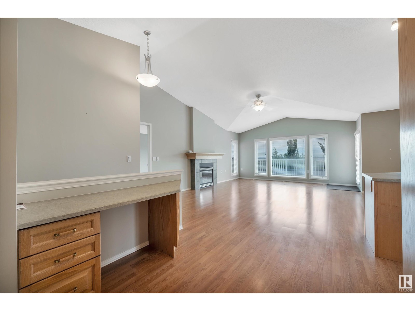 4927 152 Av Nw, Edmonton, Alberta  T5Y 3C2 - Photo 9 - E4446147