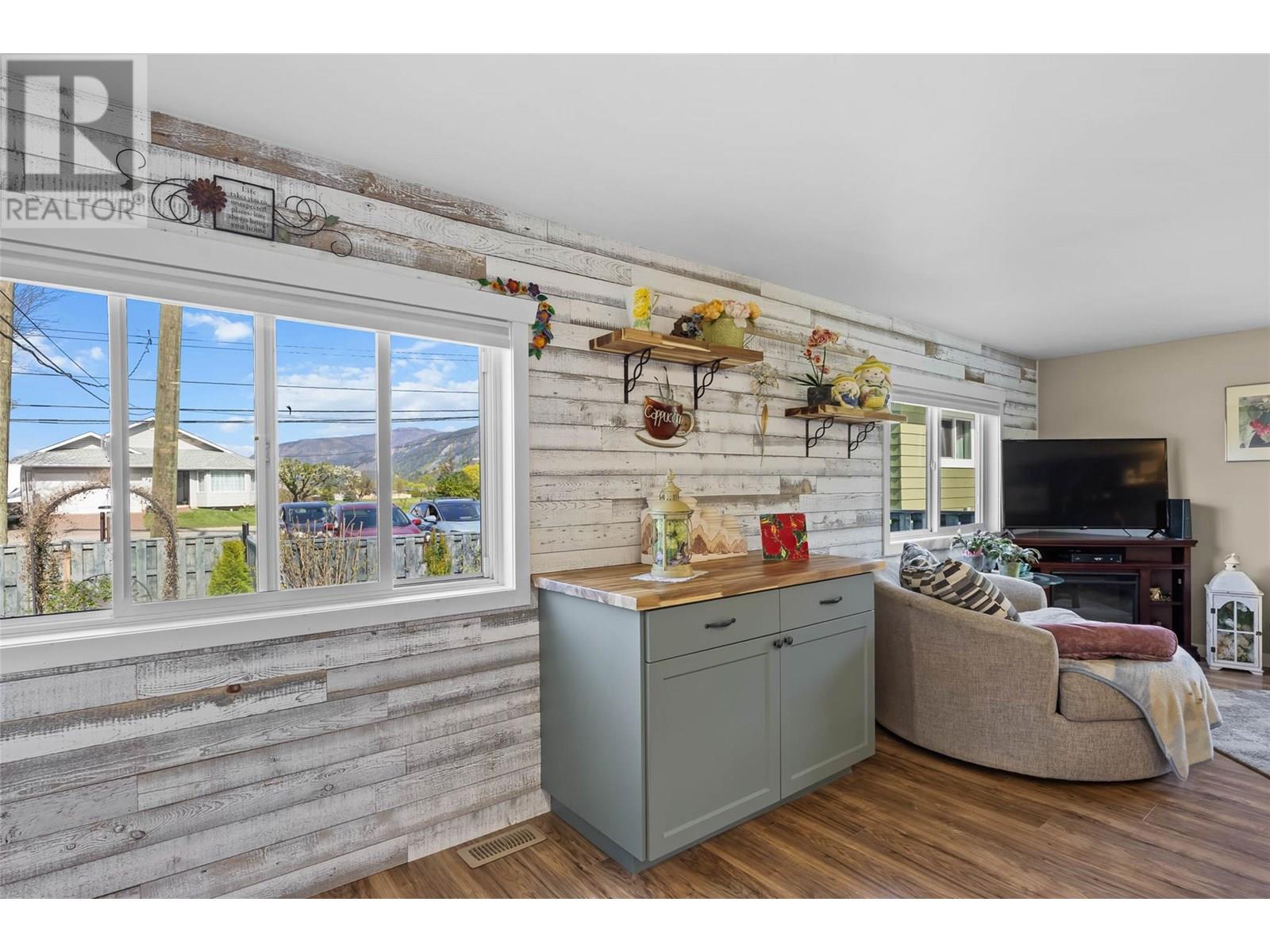 518 Pine Street, Chase, British Columbia  V0E 1M0 - Photo 7 - 10346758