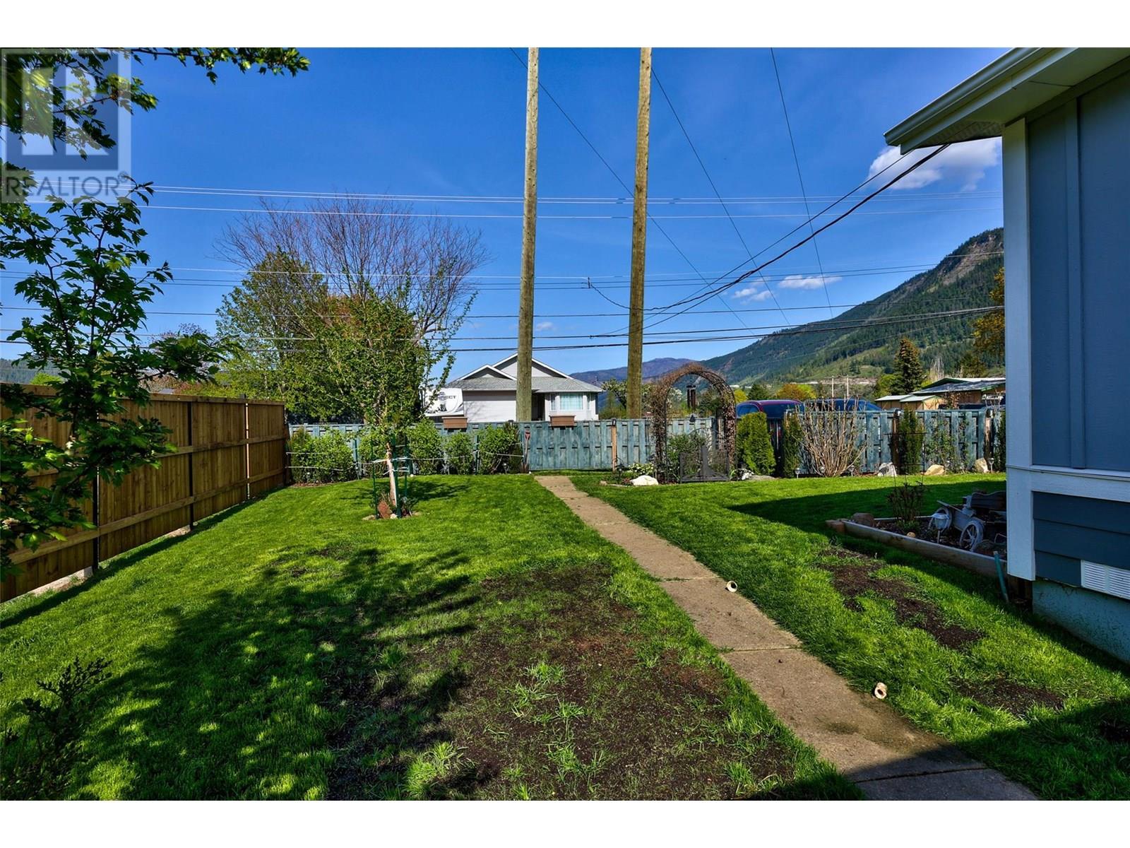 518 Pine Street, Chase, British Columbia  V0E 1M0 - Photo 28 - 10346758