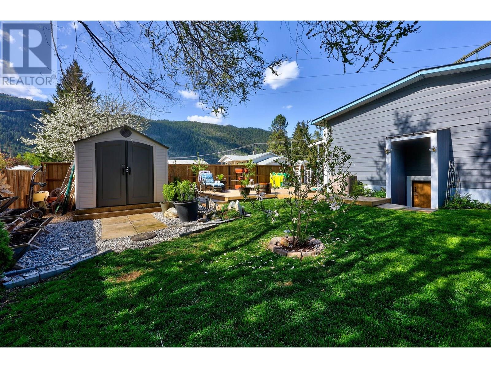 518 Pine Street, Chase, British Columbia  V0E 1M0 - Photo 26 - 10346758