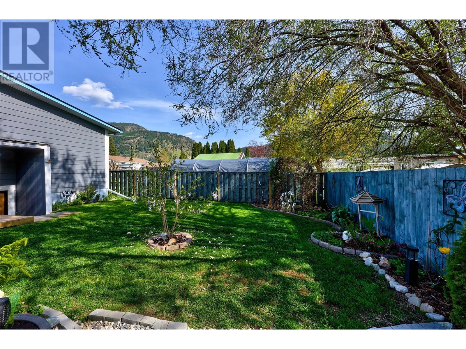 518 Pine Street, Chase, British Columbia  V0E 1M0 - Photo 27 - 10346758