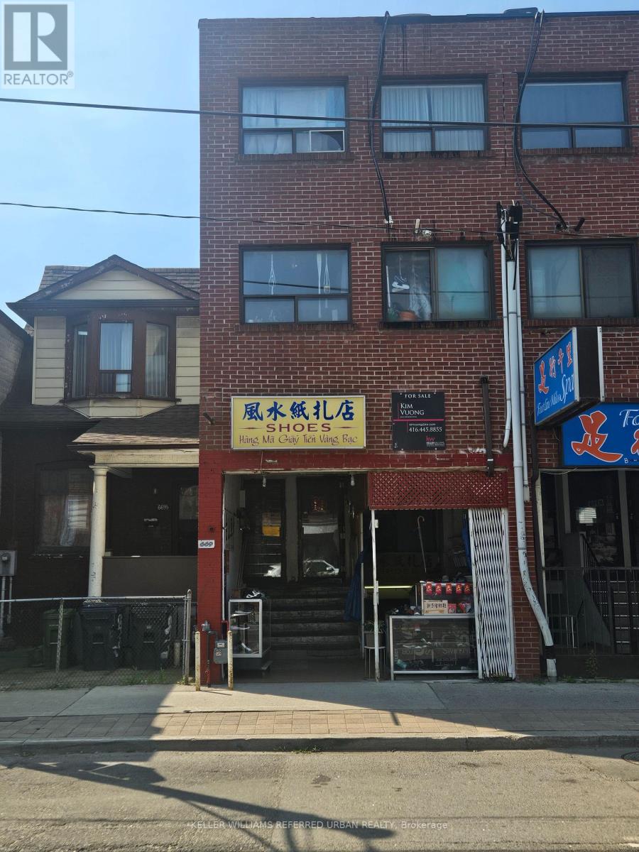 669 GERRARD STREET, Toronto, Ontario