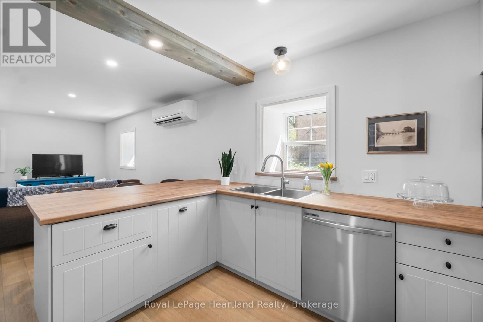 10 Jessie Street, Huron-Kinloss, Ontario  N0G 2R0 - Photo 19 - X12145613
