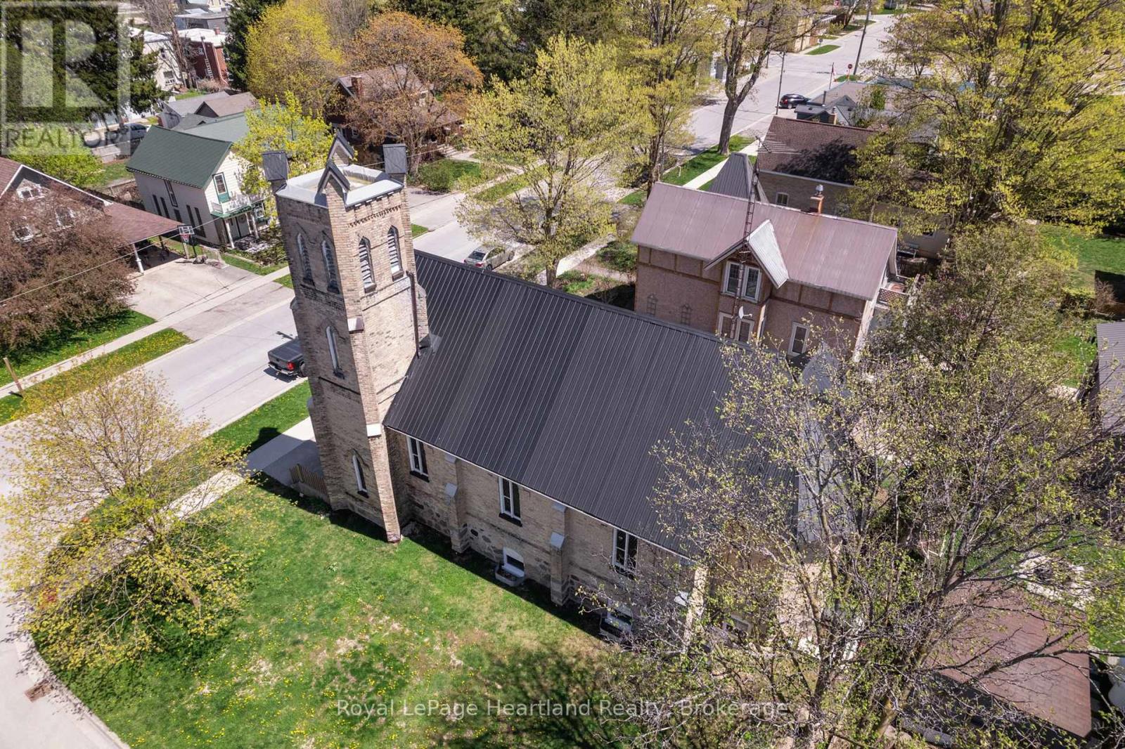 10 Jessie Street, Huron-Kinloss, Ontario  N0G 2R0 - Photo 29 - X12145613