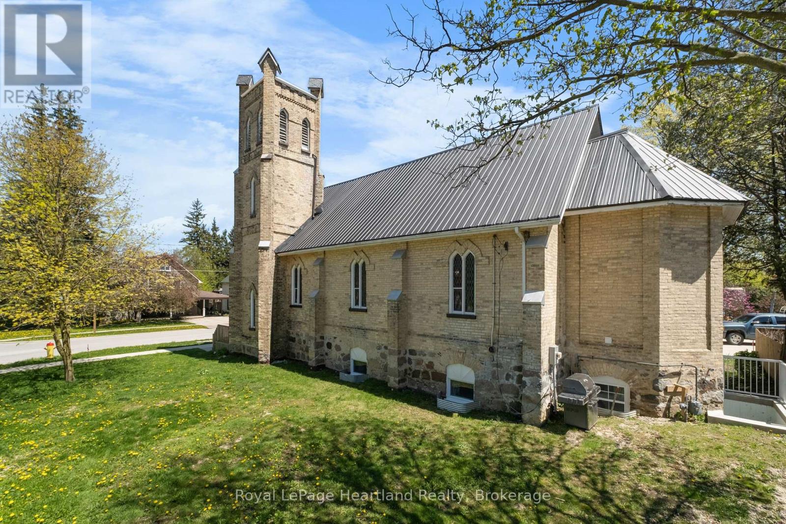 10 Jessie Street, Huron-Kinloss, Ontario  N0G 2R0 - Photo 33 - X12145613