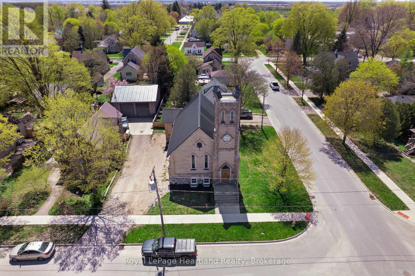 10 Jessie Street, Huron-Kinloss, Ontario  N0G 2R0 - Photo 35 - X12145613