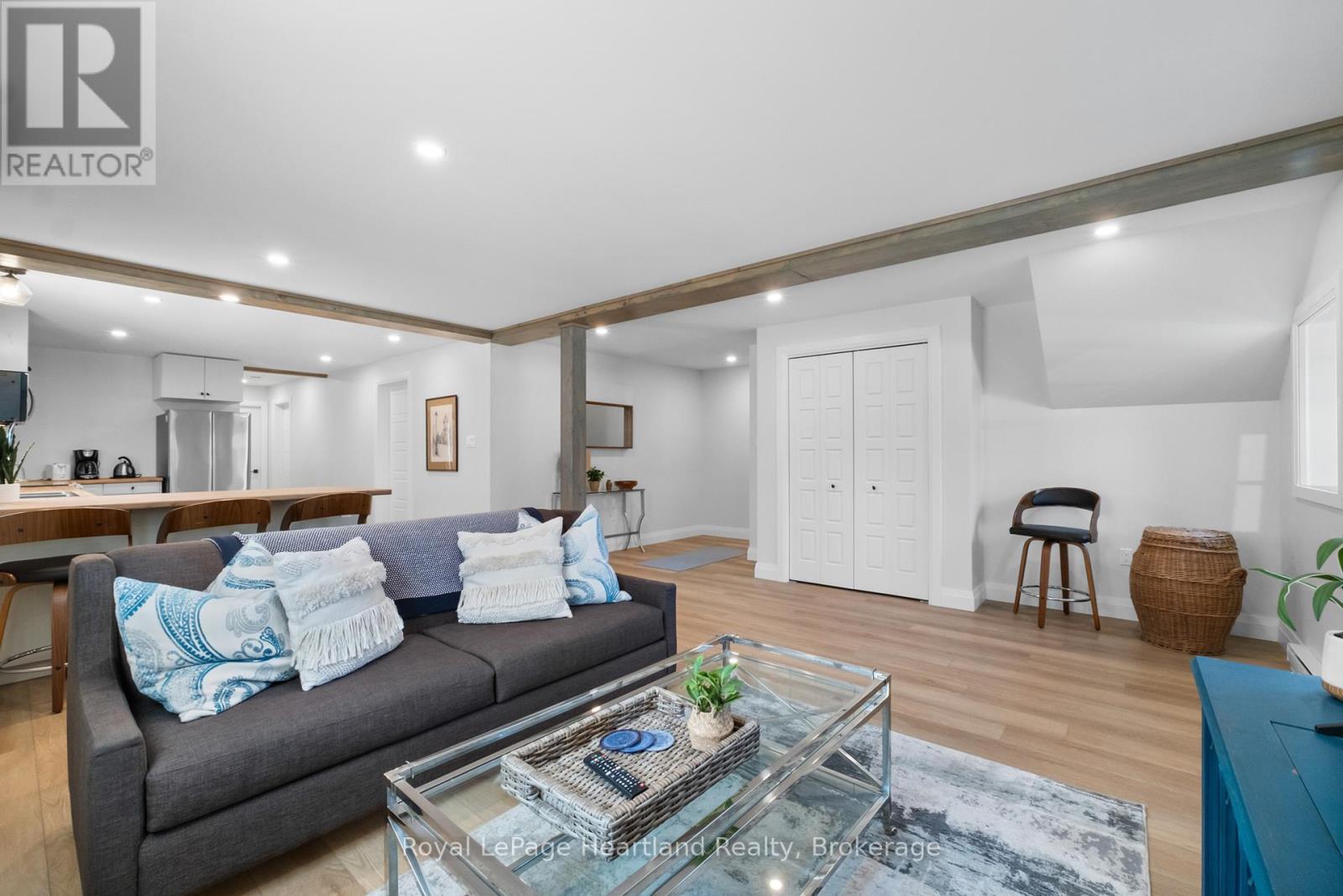 10 Jessie Street, Huron-Kinloss, Ontario  N0G 2R0 - Photo 6 - X12145613