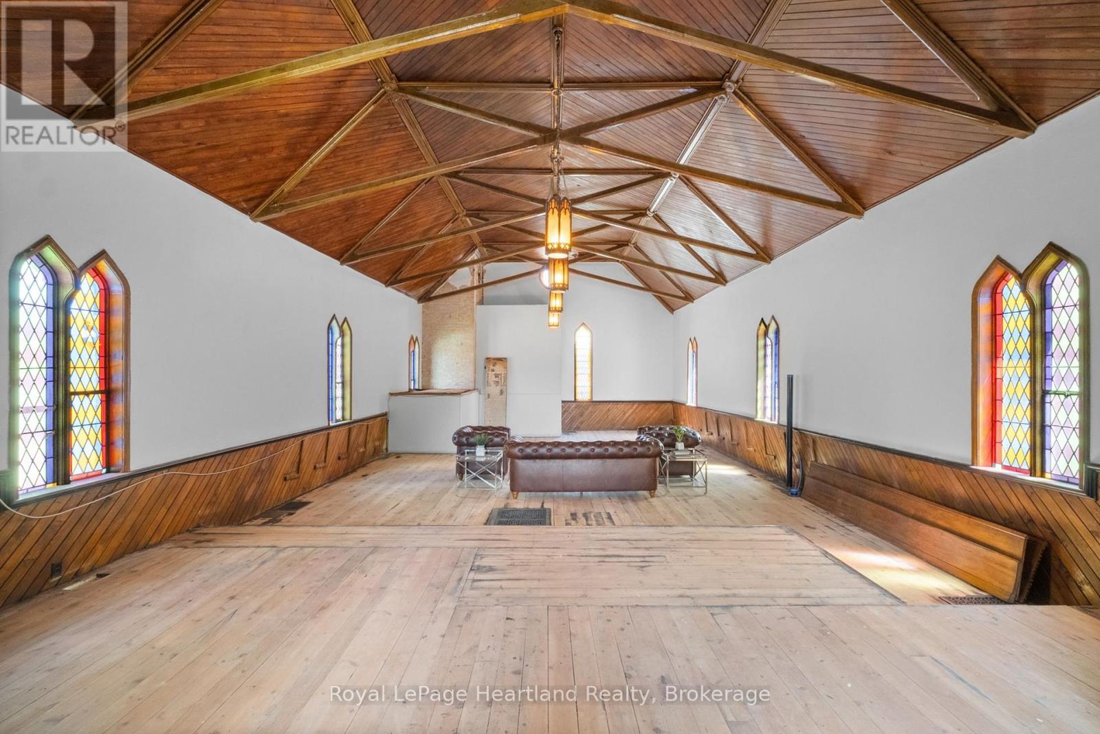 10 Jessie Street, Huron-Kinloss, Ontario  N0G 2R0 - Photo 7 - X12145613