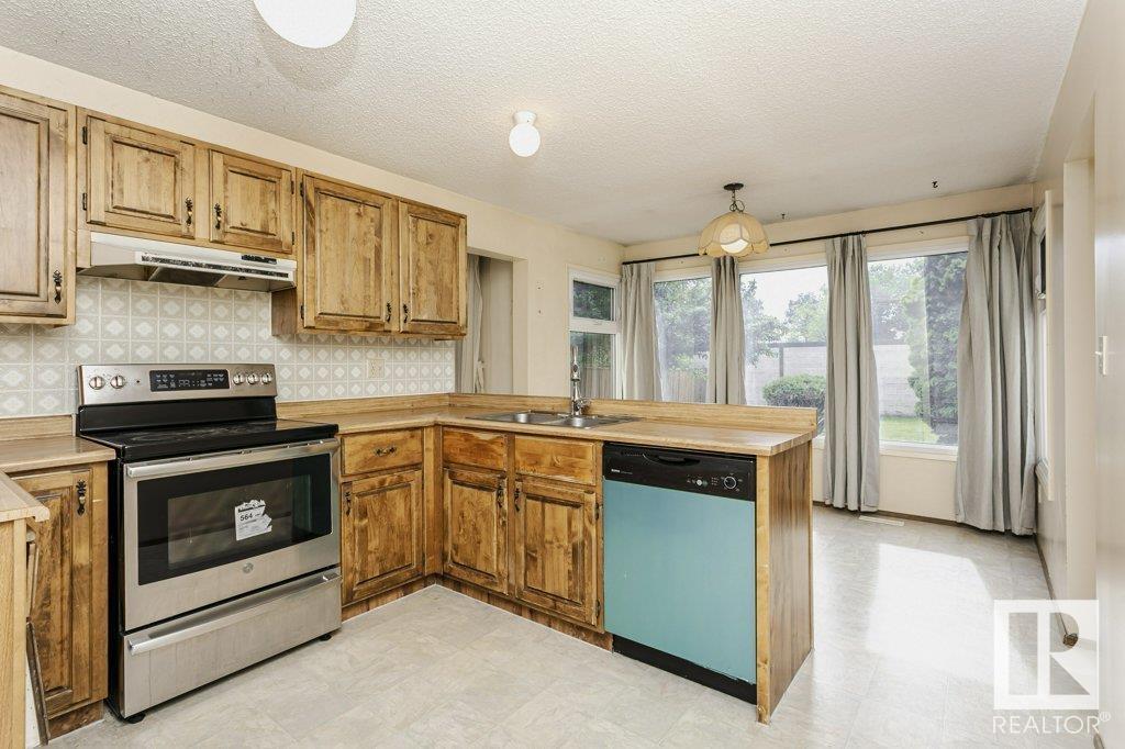 Property at 9855 179 ST NW image 3