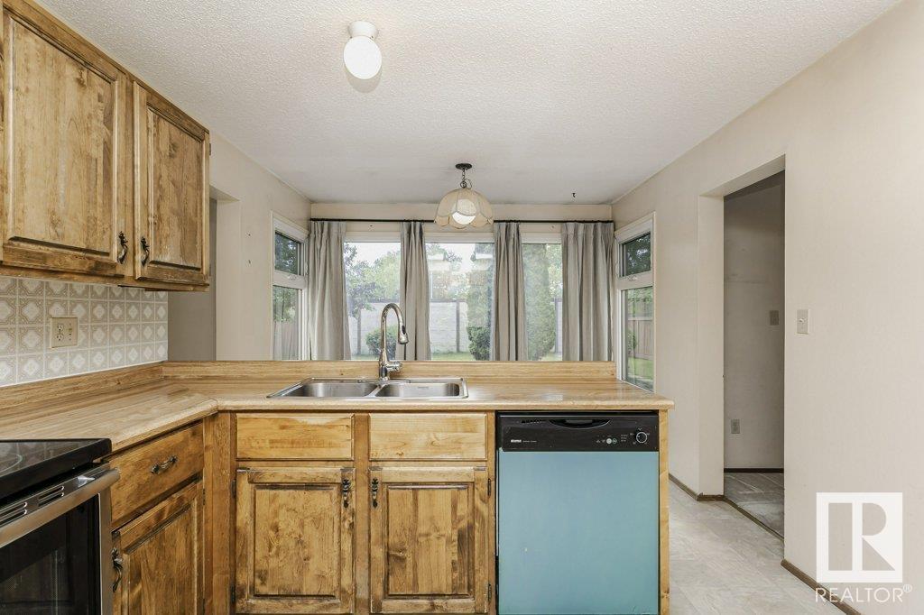 Property at 9855 179 ST NW image 4