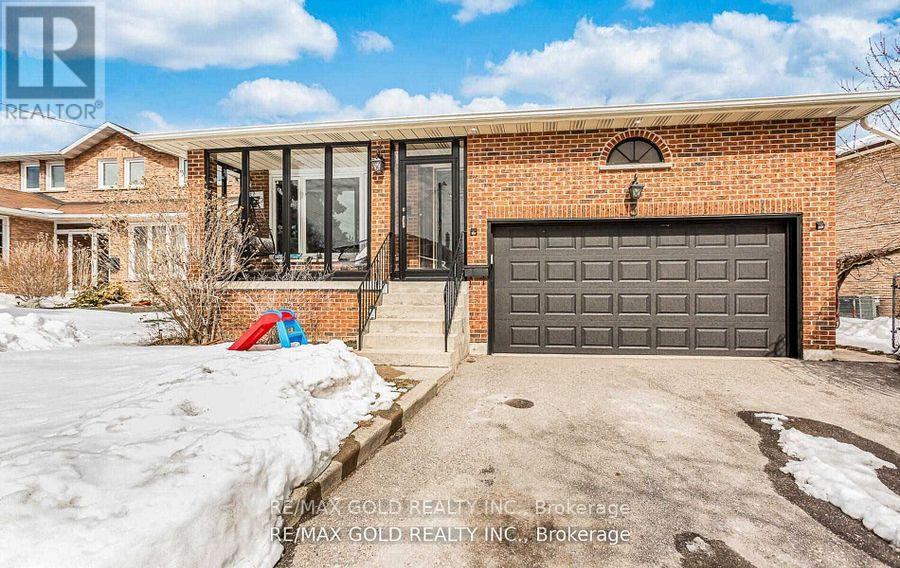 Property at 3 PANORAMA CRESCENT N image 2