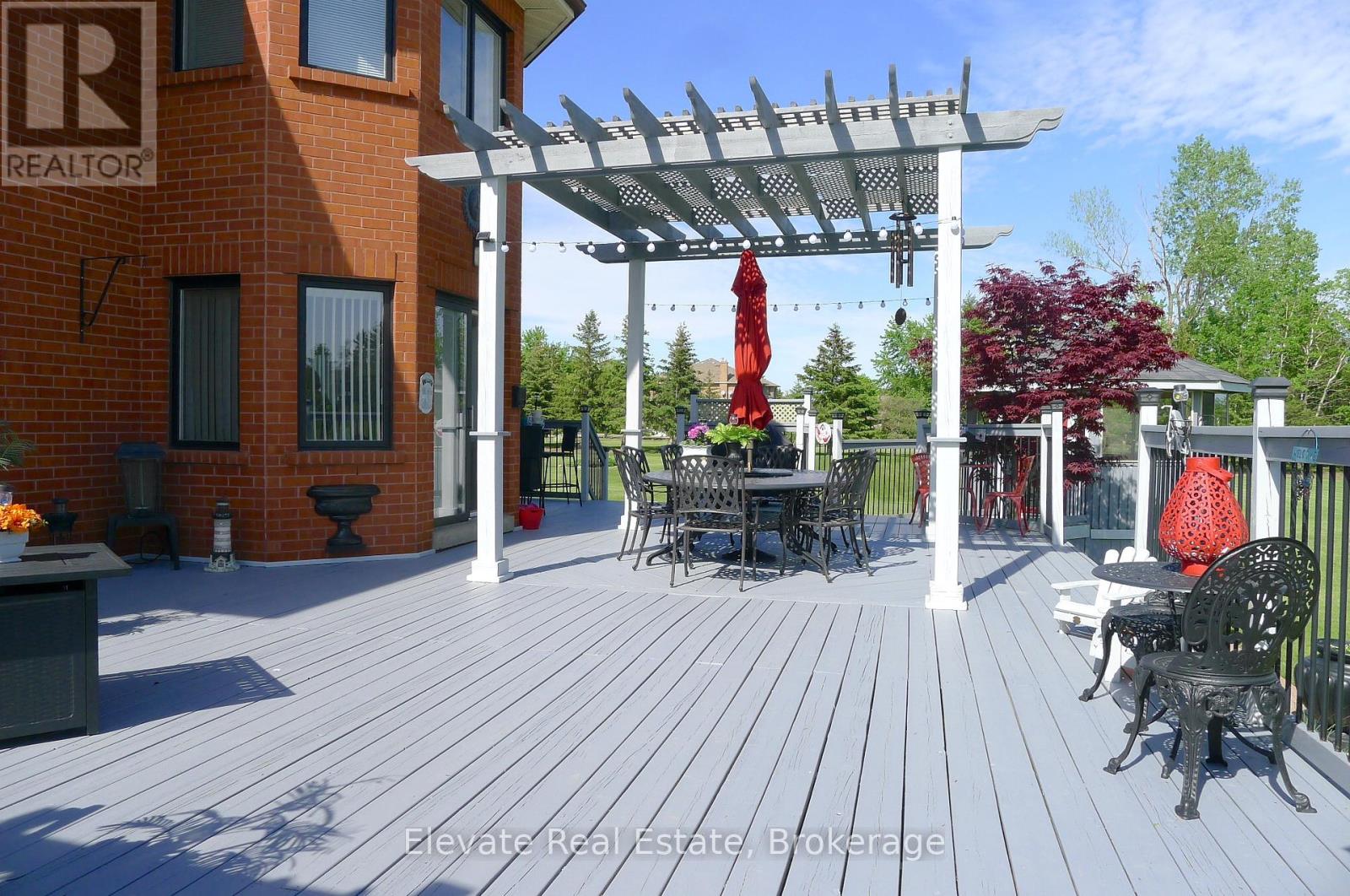16 Fenton Way, Brampton, Ontario  L6P 0P5 - Photo 15 - W12265654