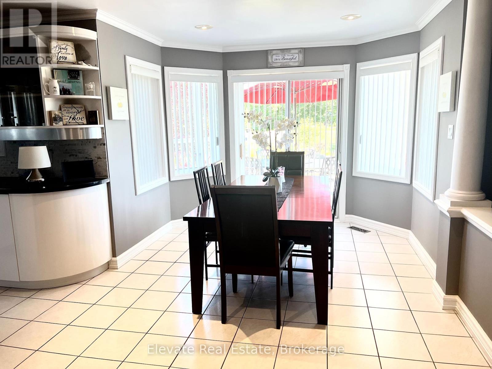 16 Fenton Way, Brampton, Ontario  L6P 0P5 - Photo 9 - W12265654