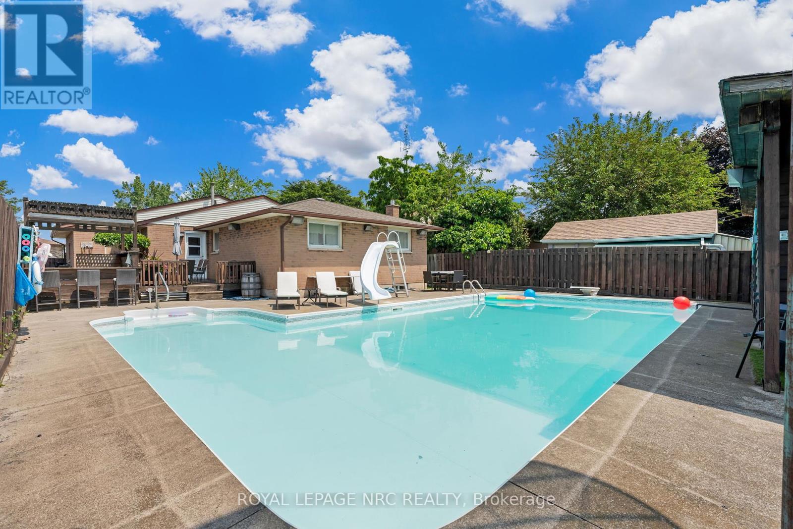 Property at 71 COLLEGE PARK DRIVE image 4