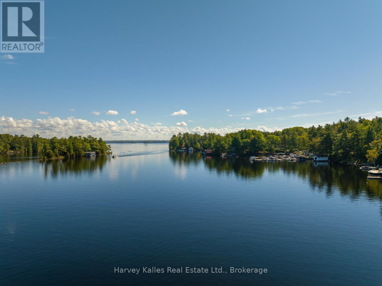 1045 Lakeshore Drive, Gravenhurst (Muskoka (S)), Ontario  P1P 1R2 - Photo 25 - X12261759