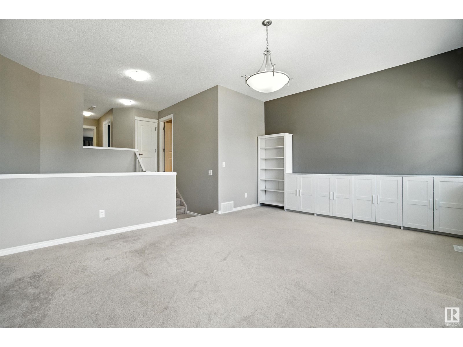 Property at 16713 58A ST NW image 1