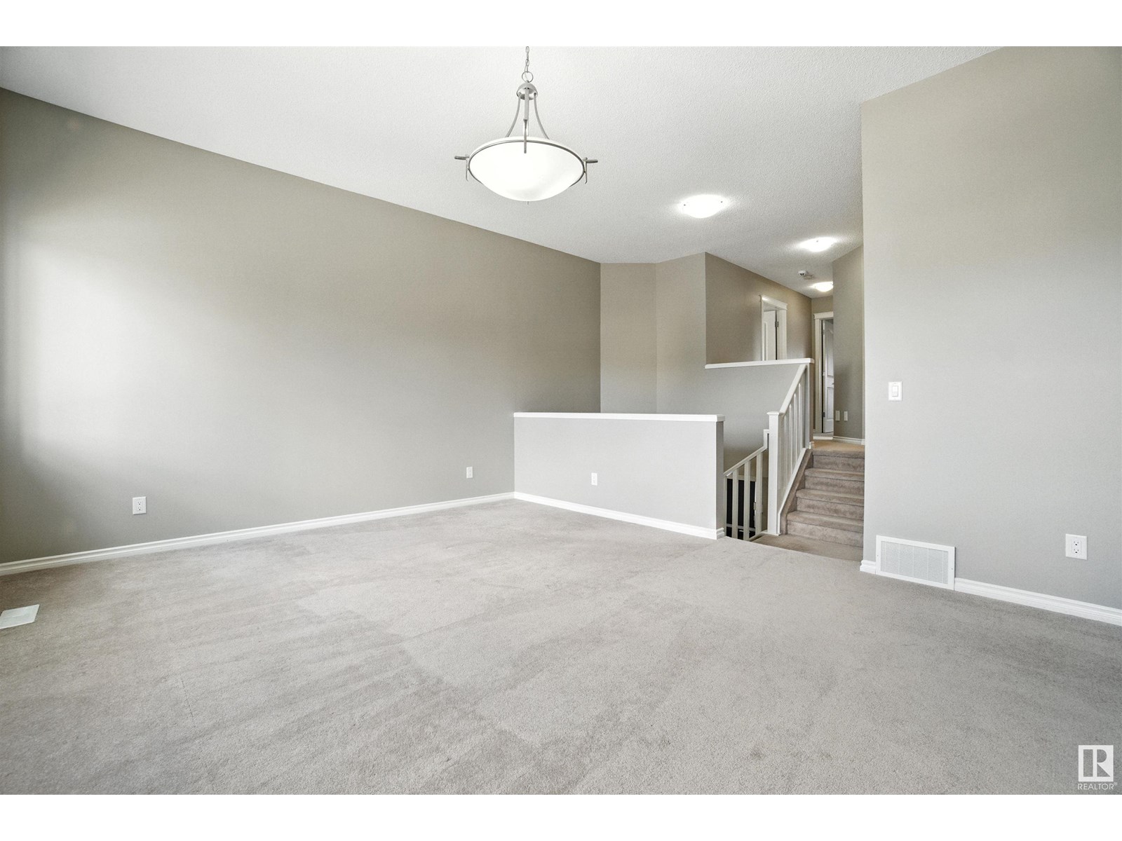 Property at 16713 58A ST NW image 2