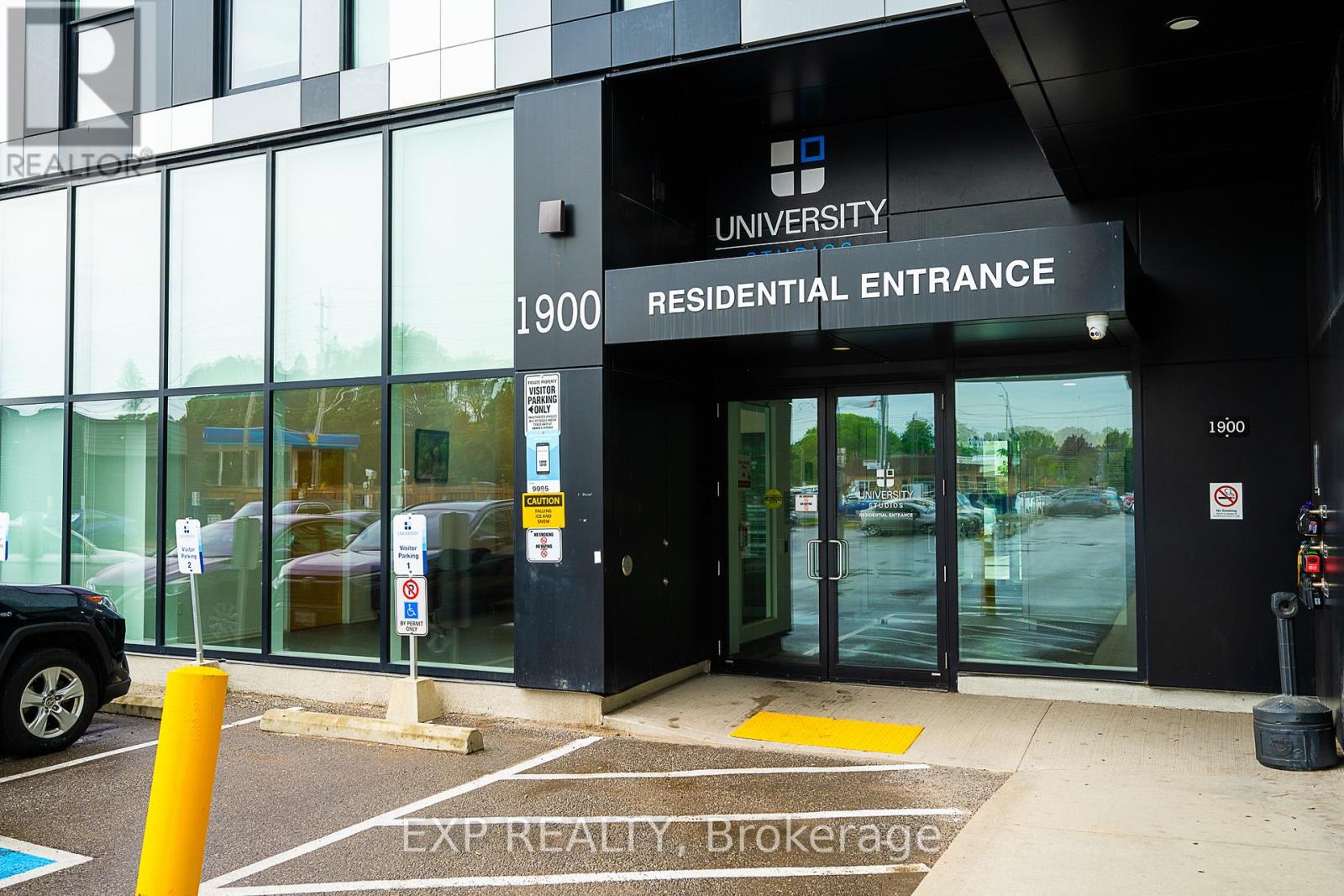 Property at 739 - 1900 SIMCOE STREET N image 1