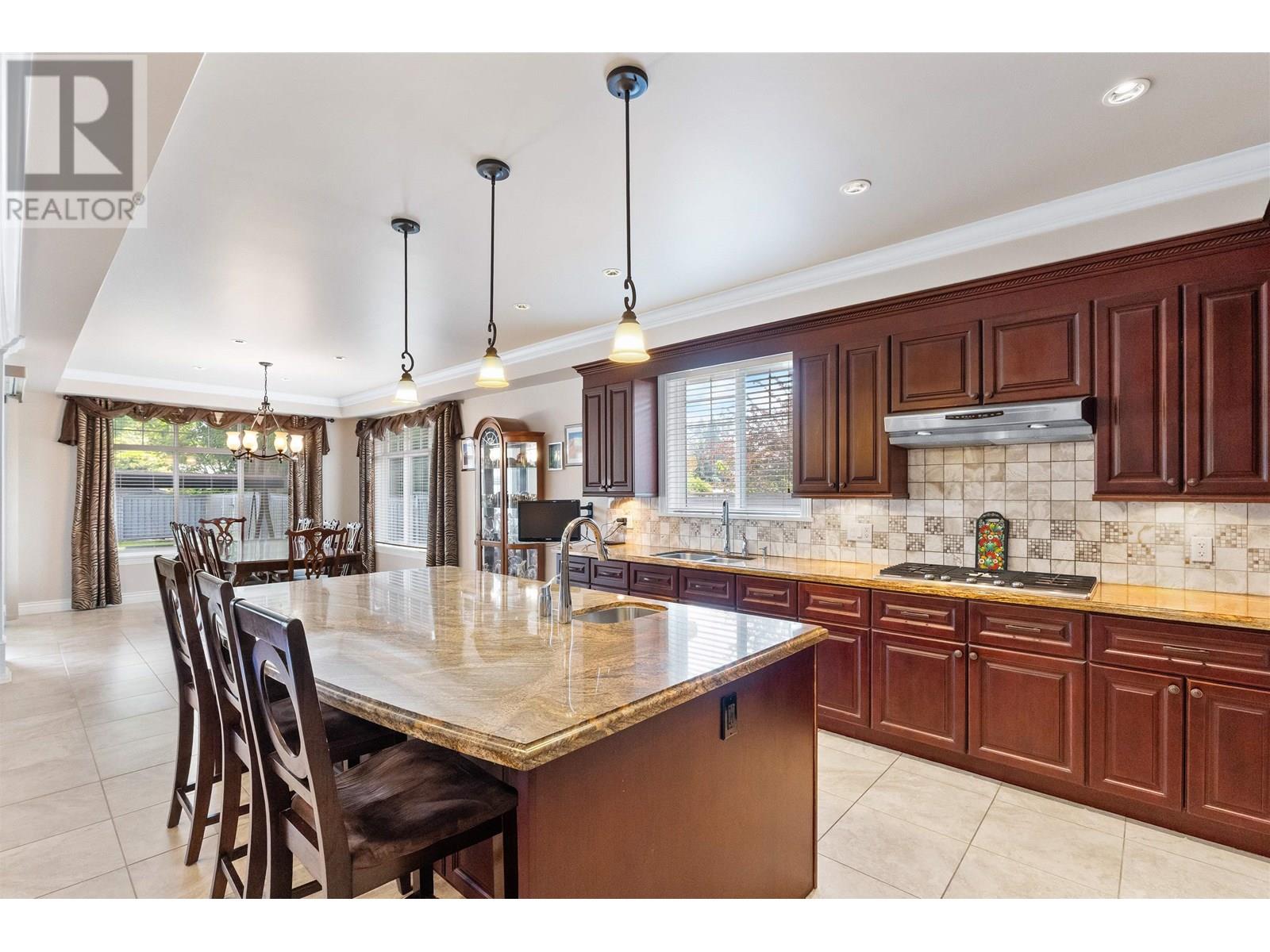 Property at 557 SCHOOLHOUSE STREET image 3