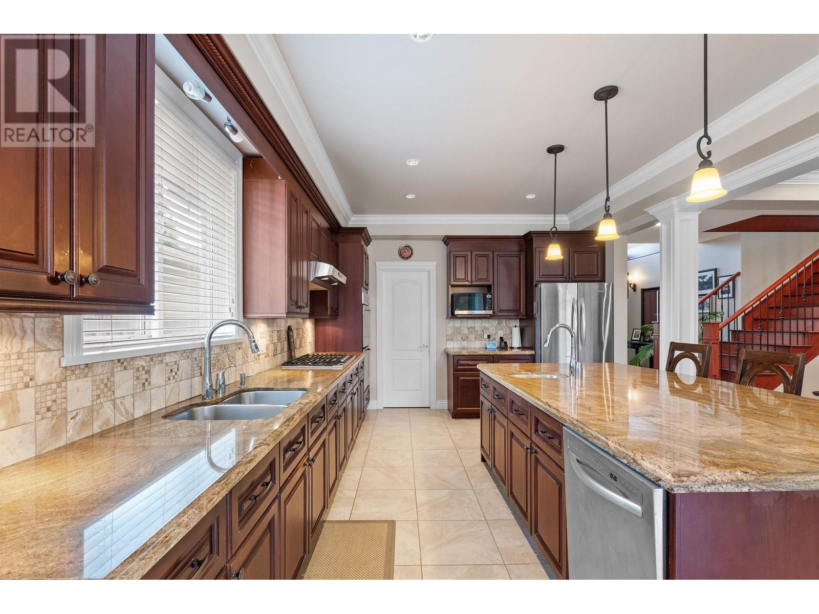 Property at 557 SCHOOLHOUSE STREET image 5