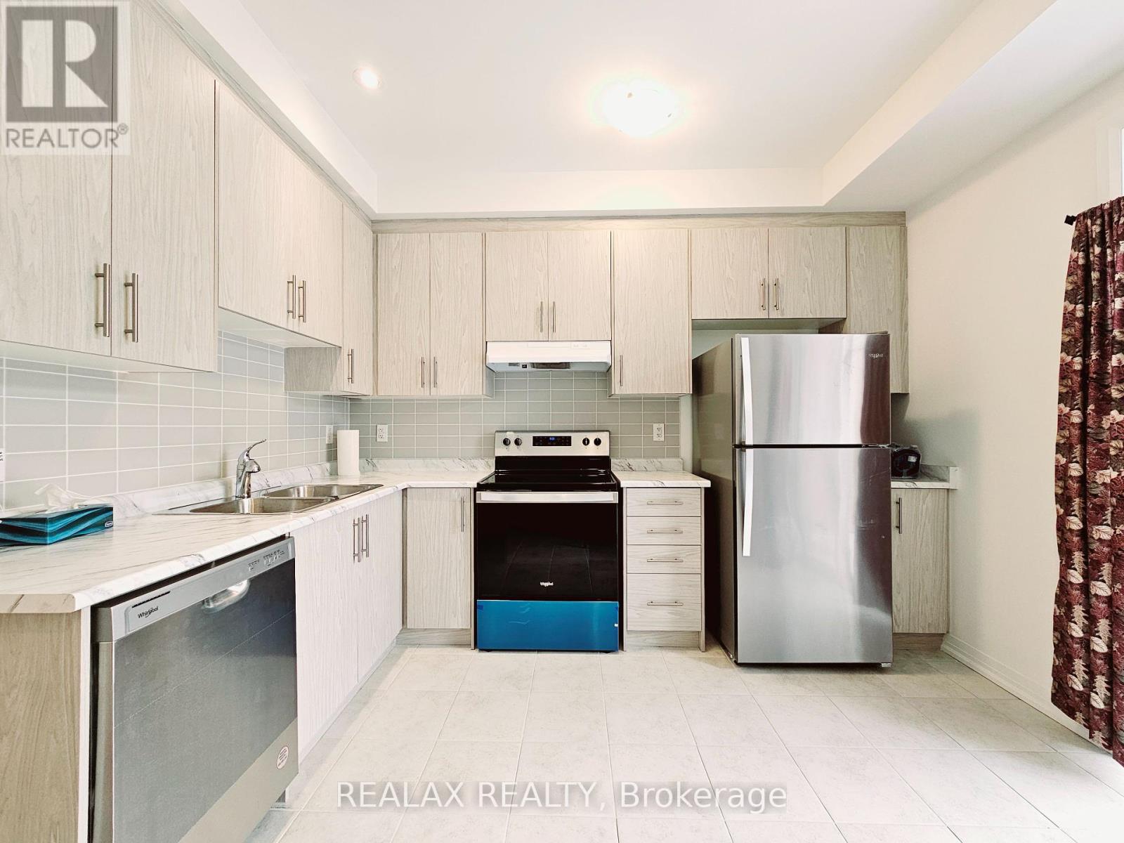 Property at 103 CARNEROS WAY image 3