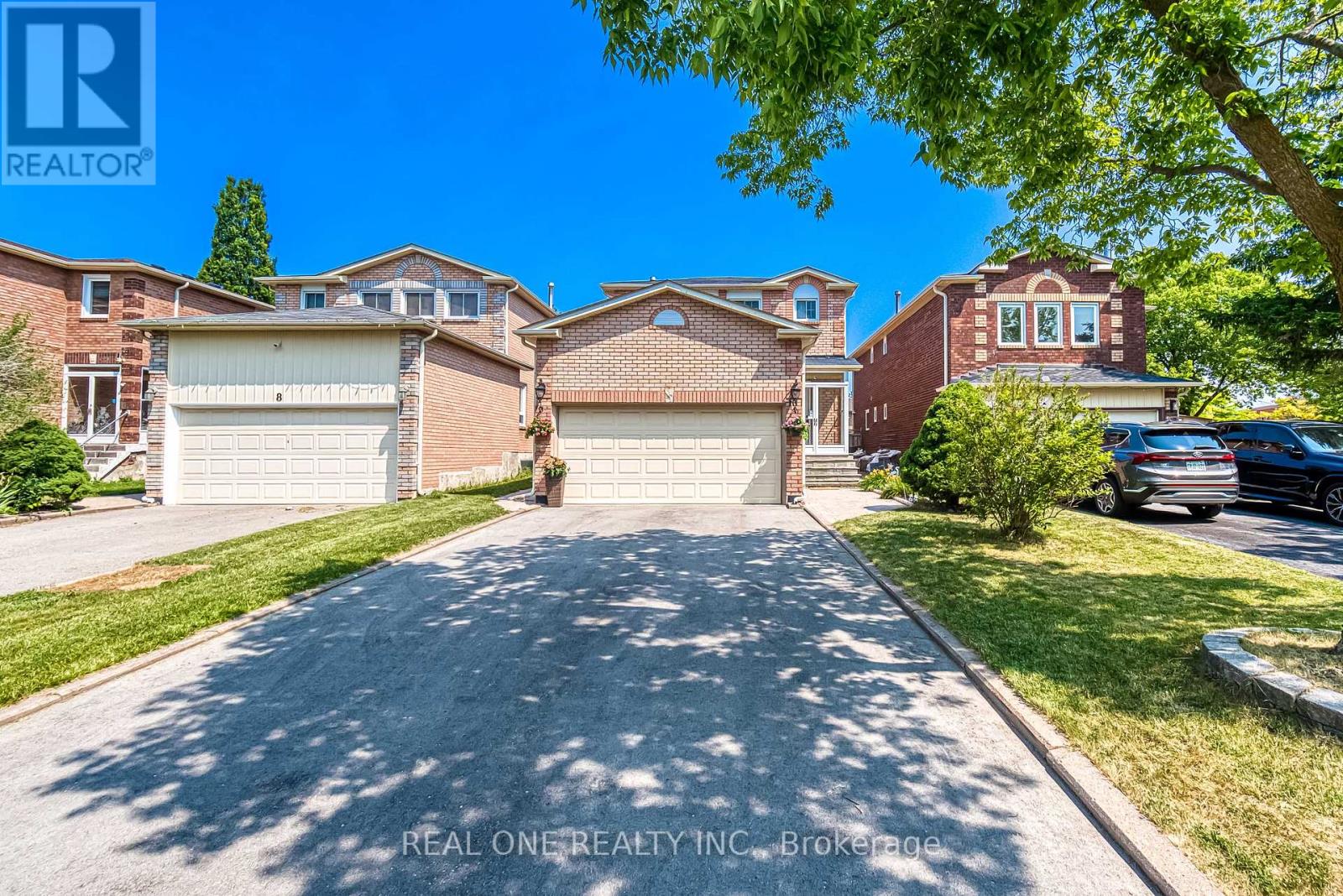Property at 10 SQUIRE DRIVE image 1
