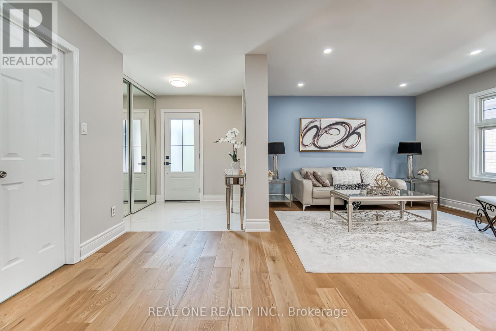 Property at 10 SQUIRE DRIVE image 4