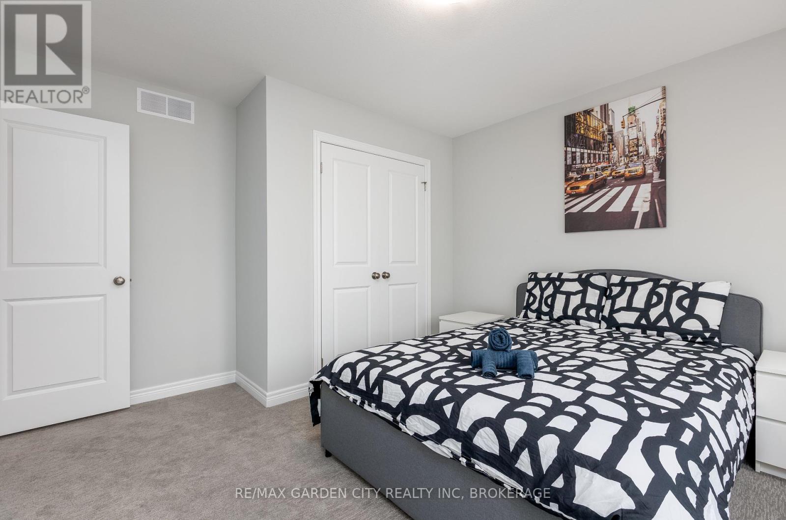 33 Bounty Avenue, Thorold, Ontario  L2V 0H3 - Photo 14 - X12265755