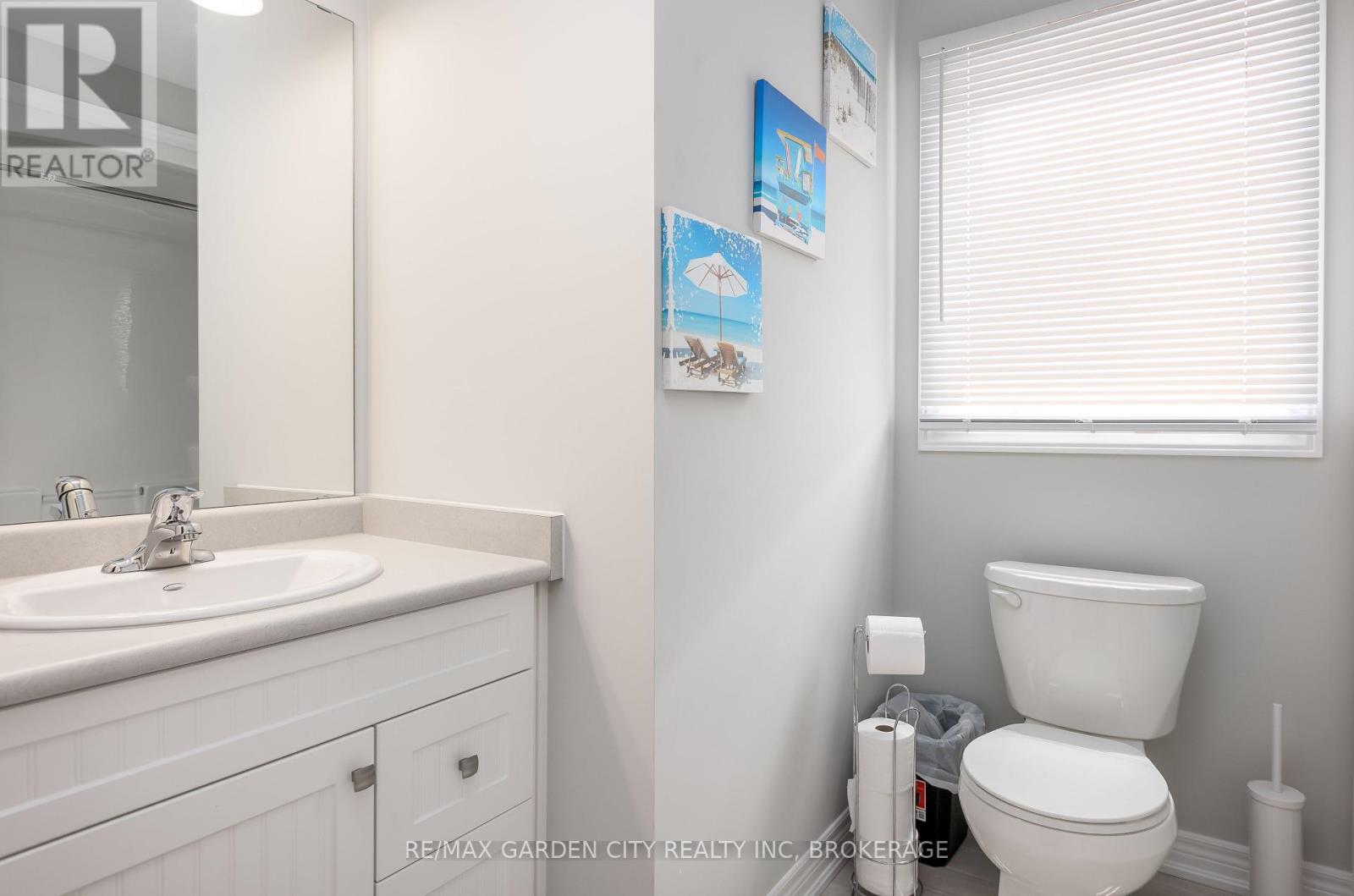 33 Bounty Avenue, Thorold, Ontario  L2V 0H3 - Photo 17 - X12265755