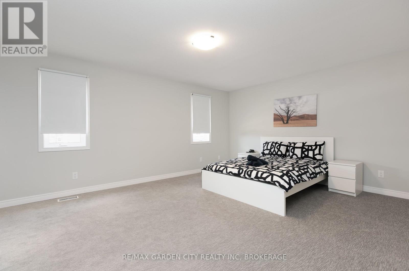 33 Bounty Avenue, Thorold, Ontario  L2V 0H3 - Photo 19 - X12265755