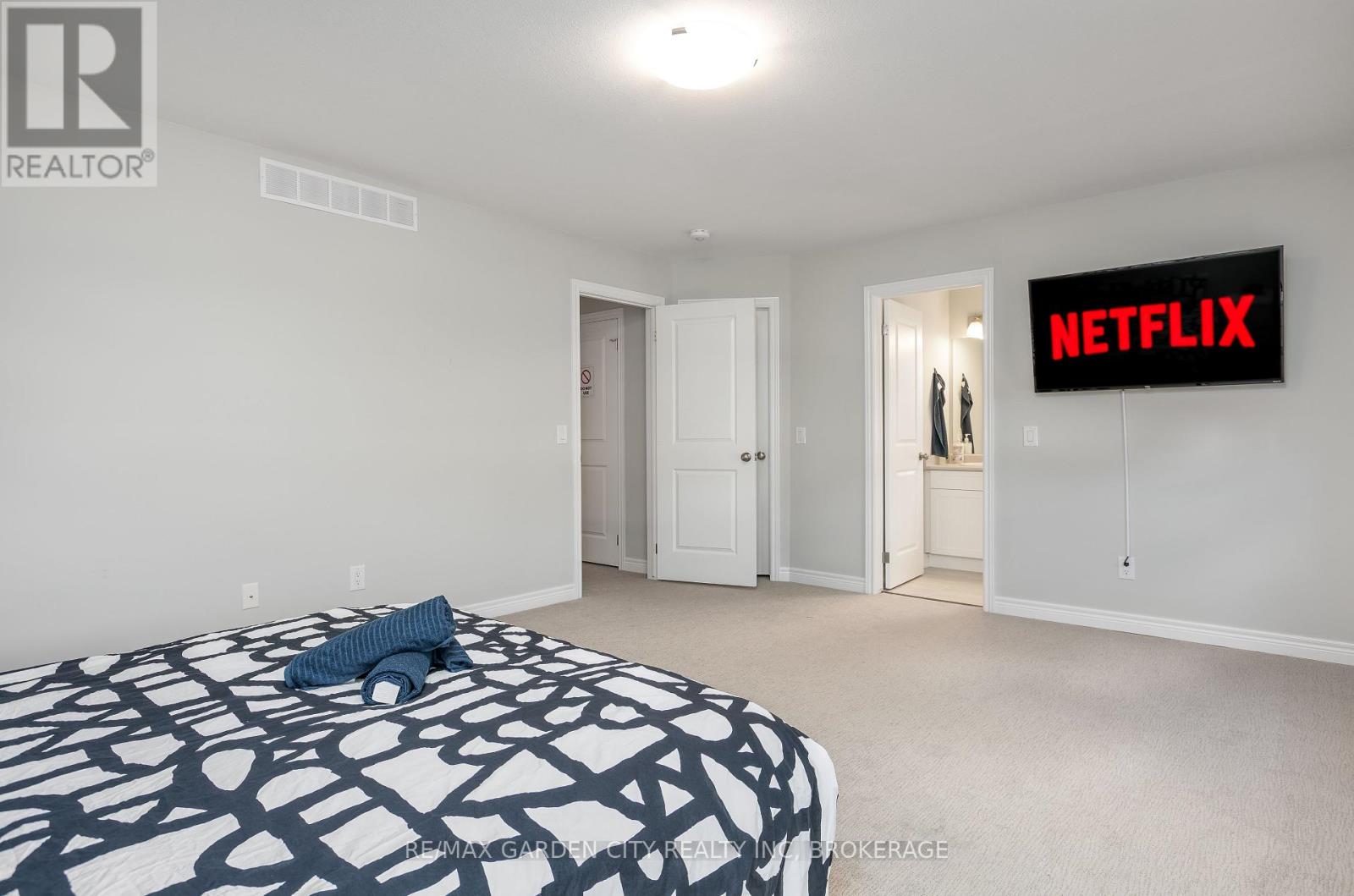 33 Bounty Avenue, Thorold, Ontario  L2V 0H3 - Photo 20 - X12265755