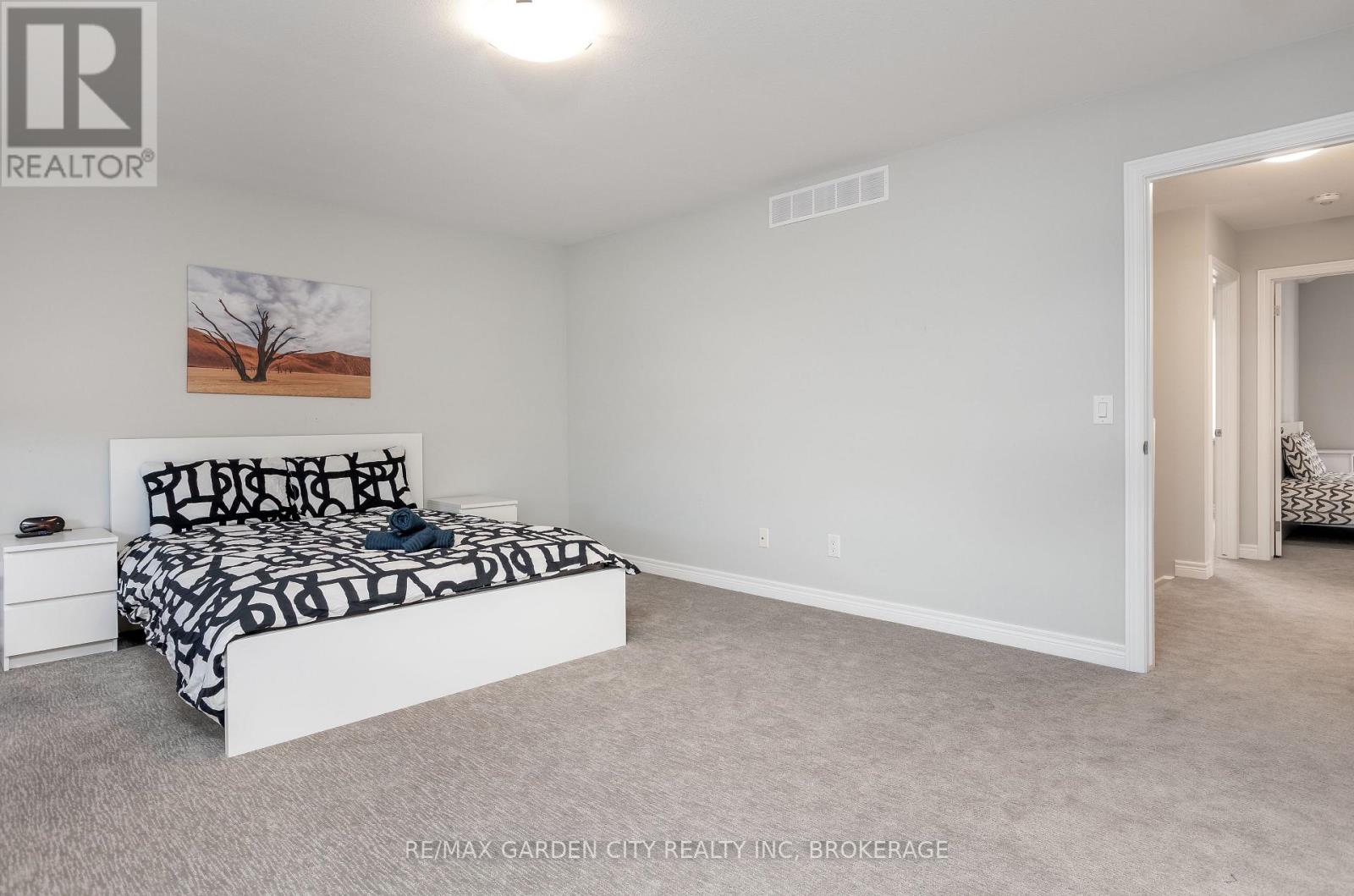 33 Bounty Avenue, Thorold, Ontario  L2V 0H3 - Photo 23 - X12265755
