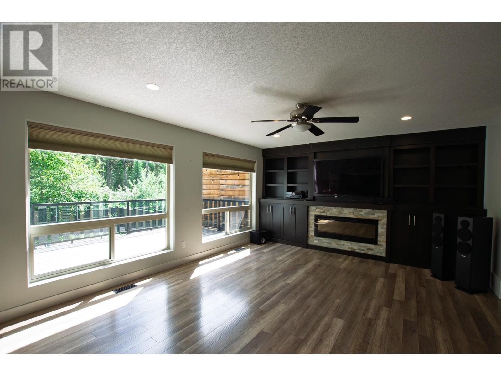 Property at 8089 STILLWATER CRESCENT image 5
