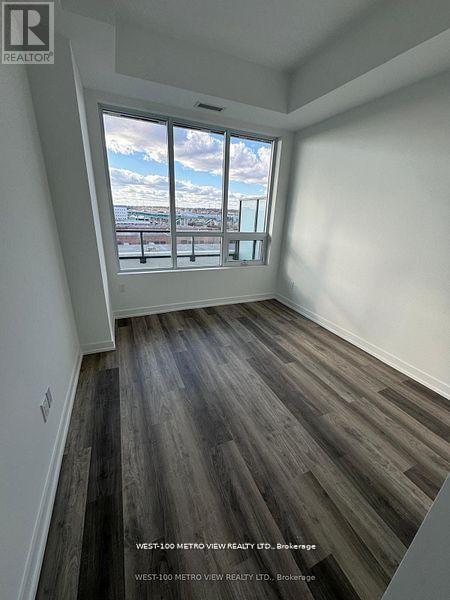 Property at 710 - 859 THE QUEENSWAY image 5