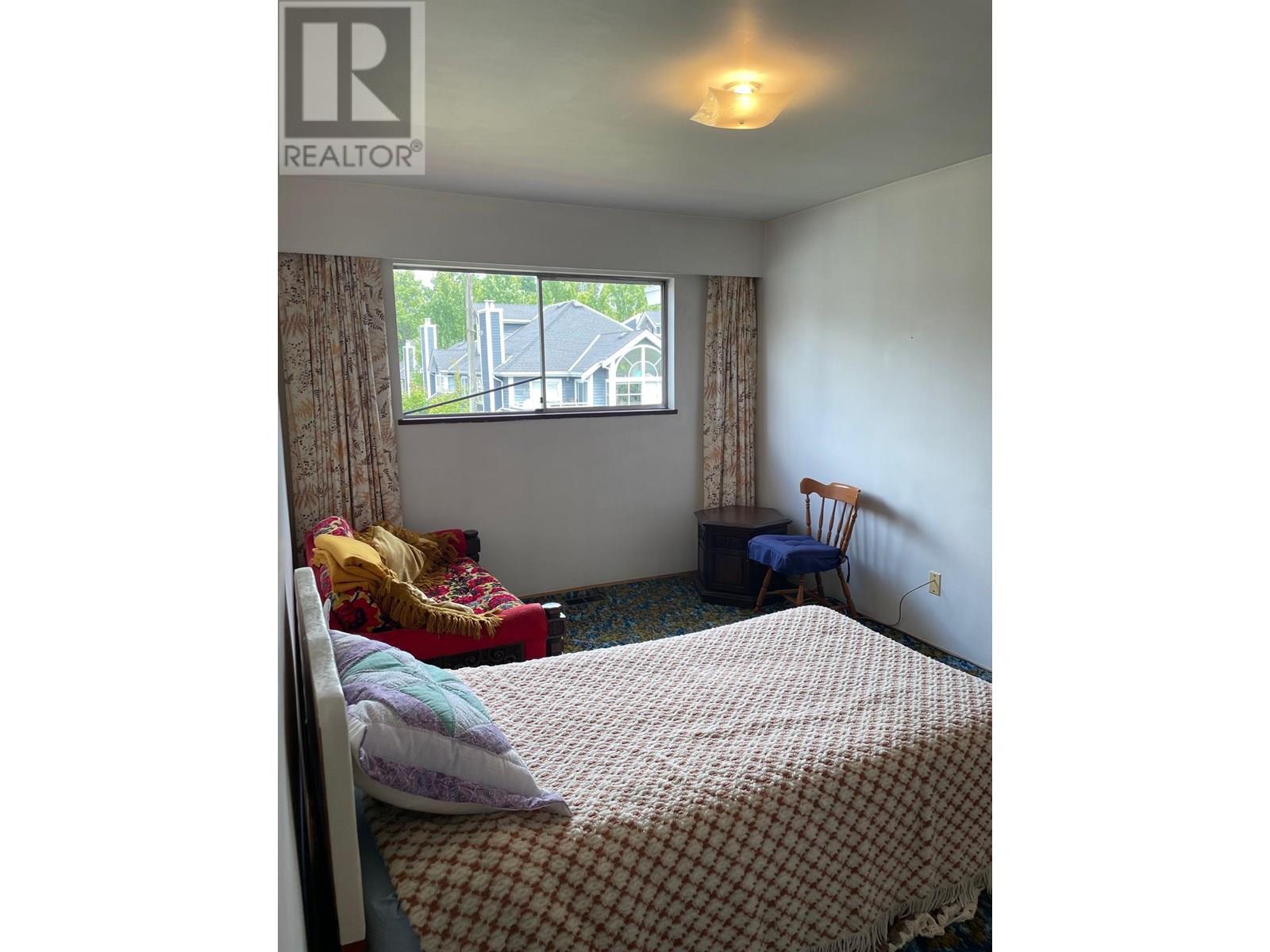 Listing Picture 9 of 9 : 4563 EARLES STREET, Vancouver / 溫哥華 - 魯藝地產 Yvonne Lu Group - MLS Medallion Club Member