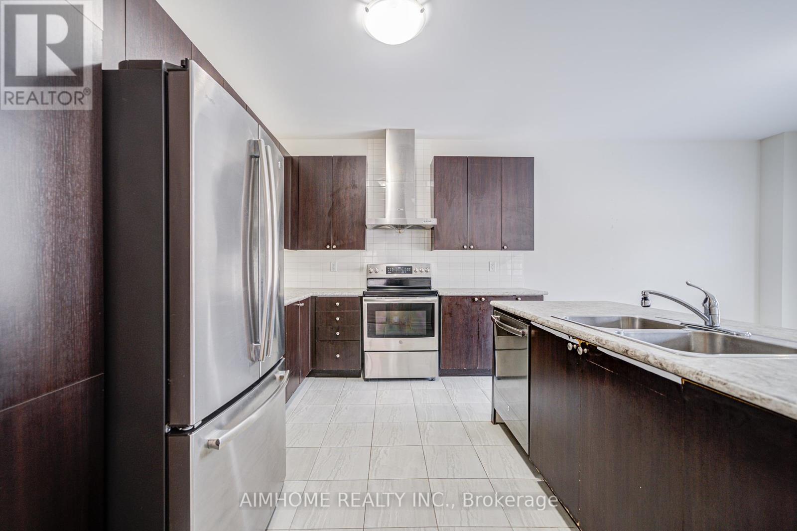 1161 Nugent Court, Oshawa, Ontario  L1K 0Y4 - Photo 10 - E12263070