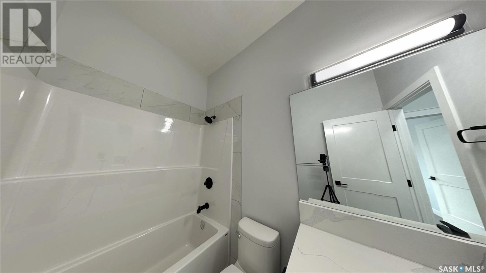 503 Kinloch Court, Saskatoon, Saskatchewan  S7M 5K1 - Photo 21 - SK010022