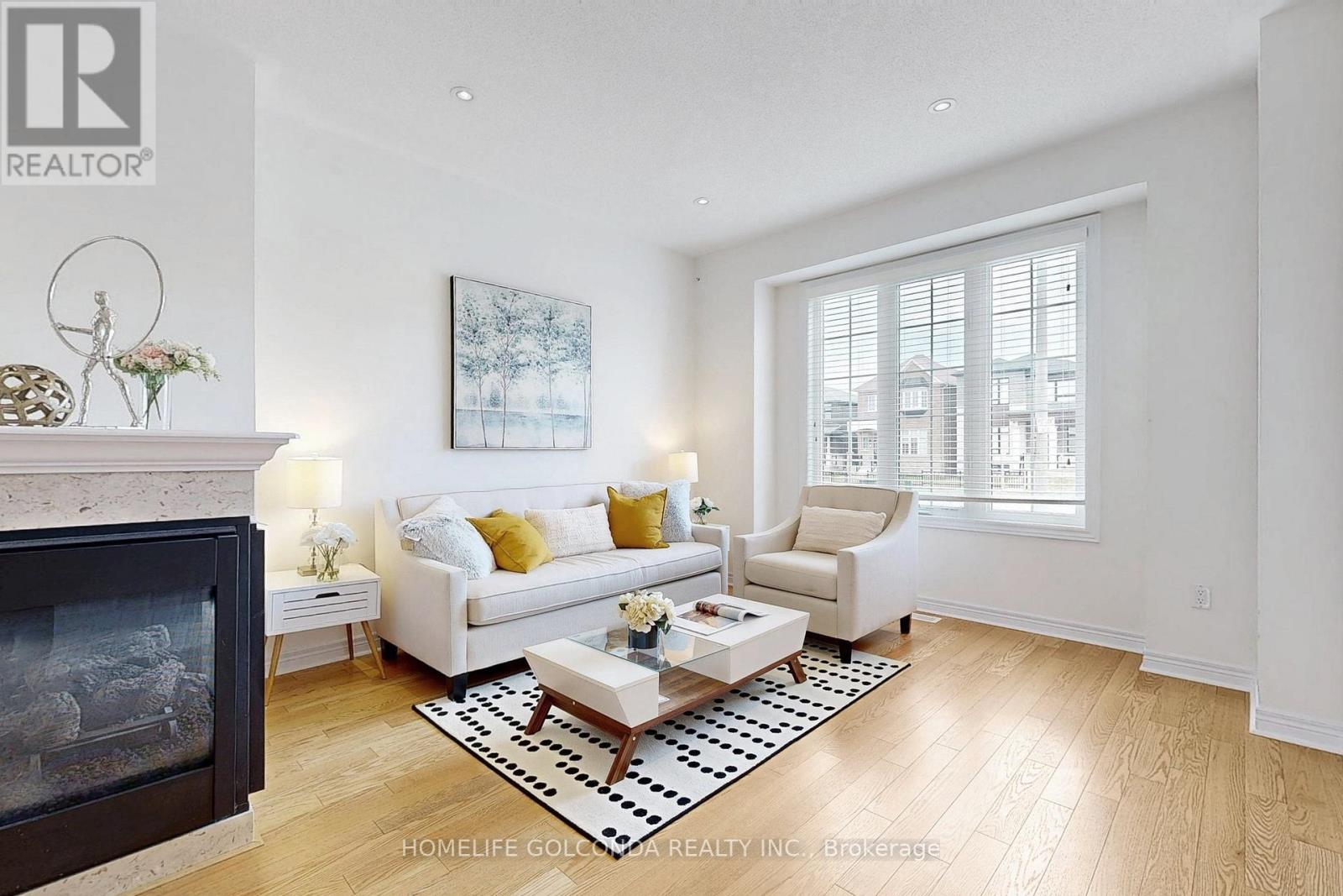 Property at 118 BRAEBROOK DRIVE image 2