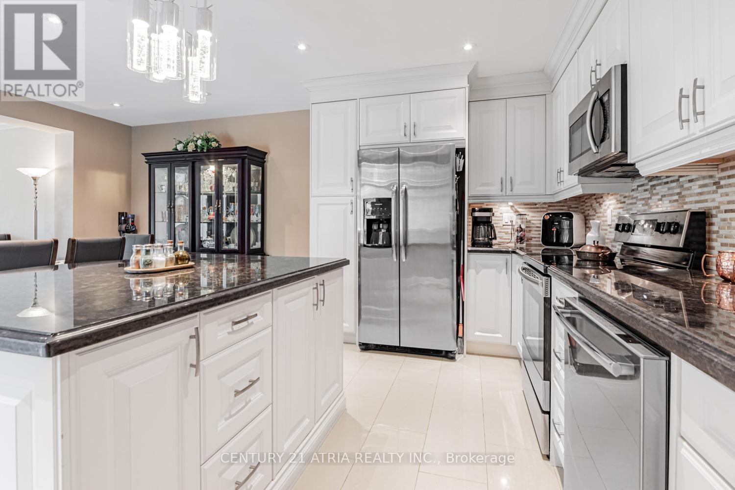 460 Balkan Road, Richmond Hill, Ontario  L4C 2P3 - Photo 13 - N12265771
