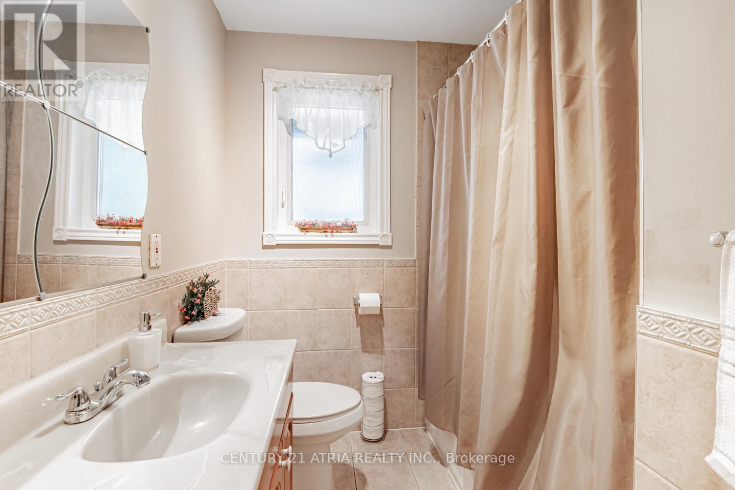 460 Balkan Road, Richmond Hill, Ontario  L4C 2P3 - Photo 16 - N12265771