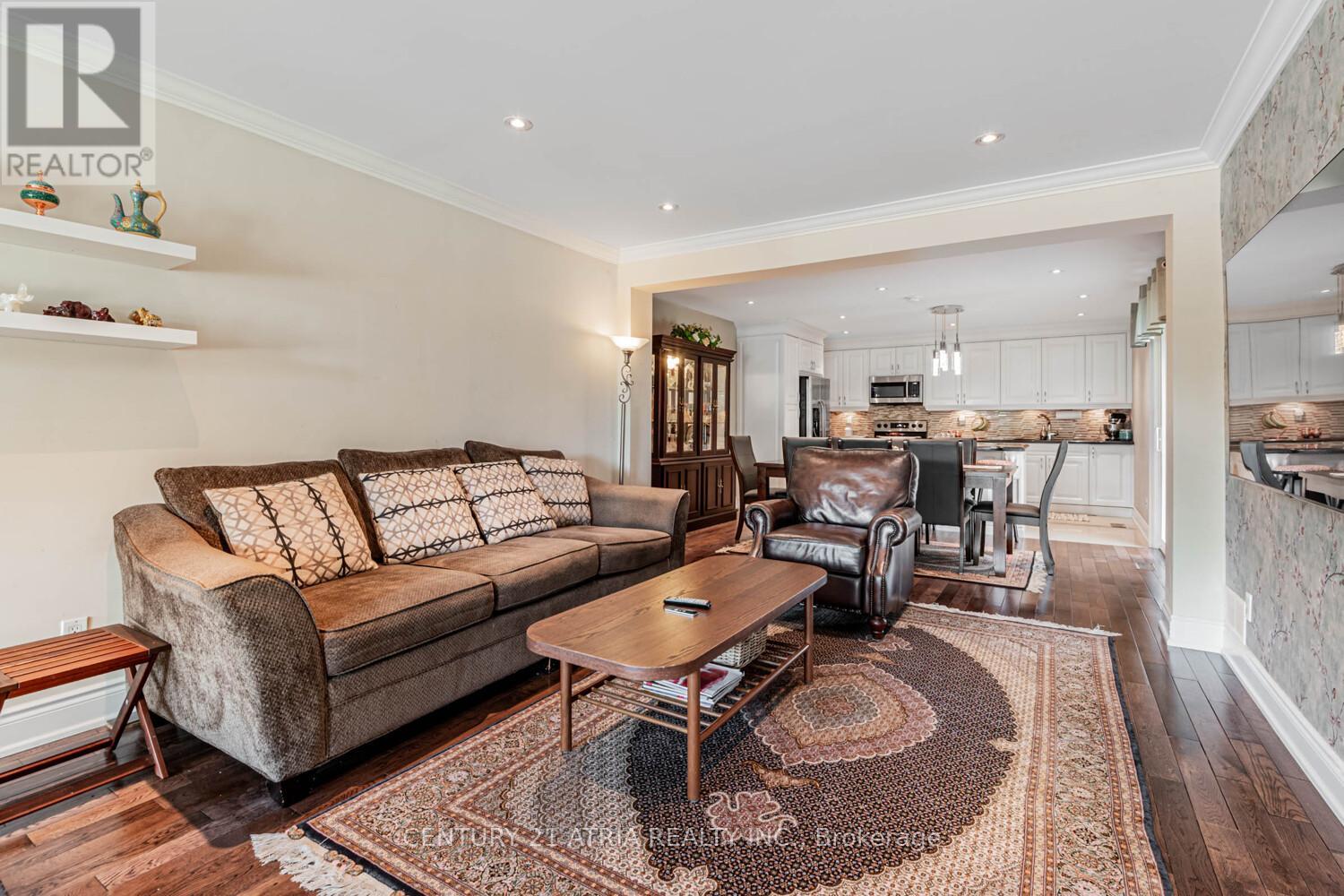 460 Balkan Road, Richmond Hill, Ontario  L4C 2P3 - Photo 6 - N12265771