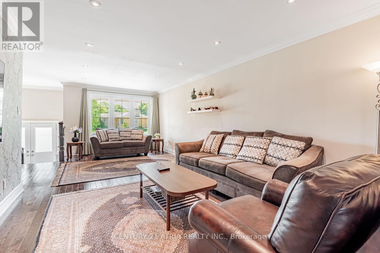 460 Balkan Road, Richmond Hill, Ontario  L4C 2P3 - Photo 7 - N12265771