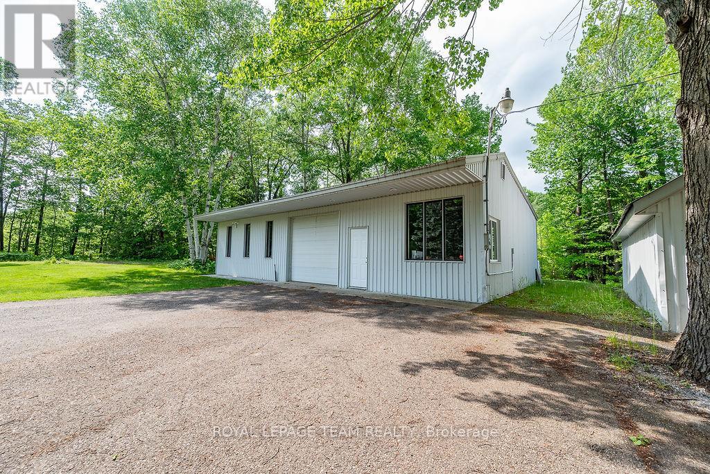 2741 Foymount Road, Bonnechere Valley, Ontario  K0J 1T0 - Photo 47 - X12265804